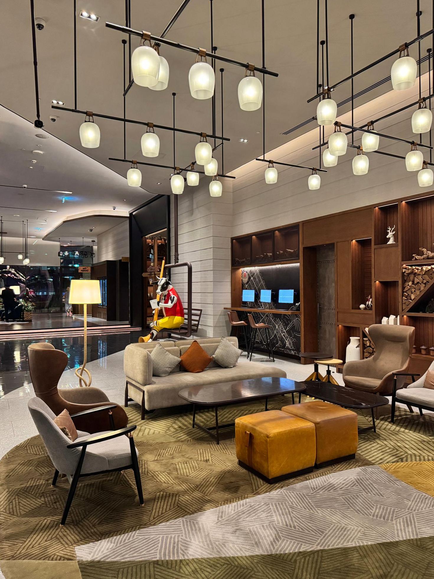 Dealwillow Hotel Lobby
